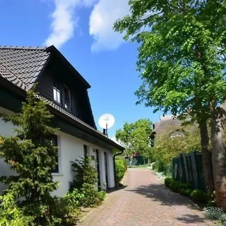 Haus Komoran *