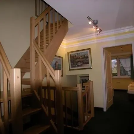 Haus Komoran بيت للعطل *